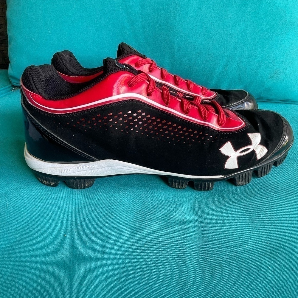 Men’s Under Armour MLB collection cleats size 9.5